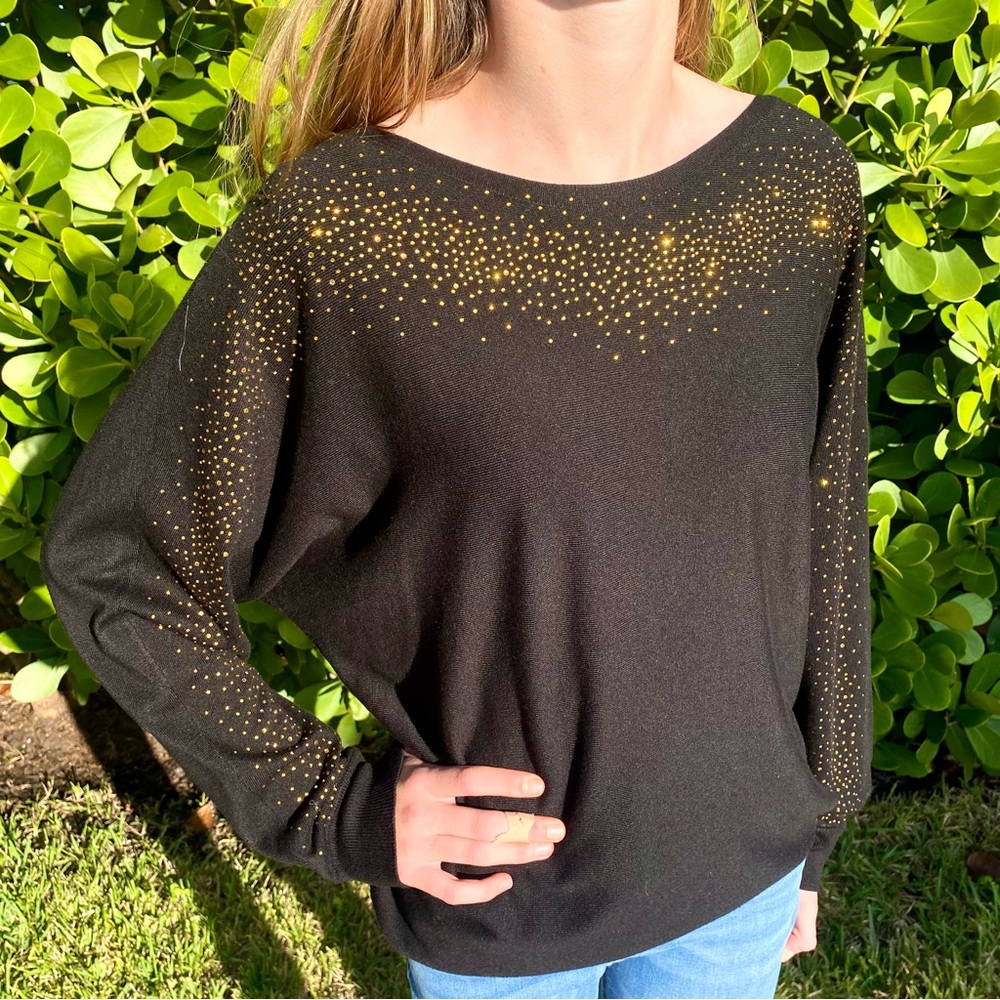 Tahari Black Fashion Sweater..Size M.Brand New with tags.Excellent condition.